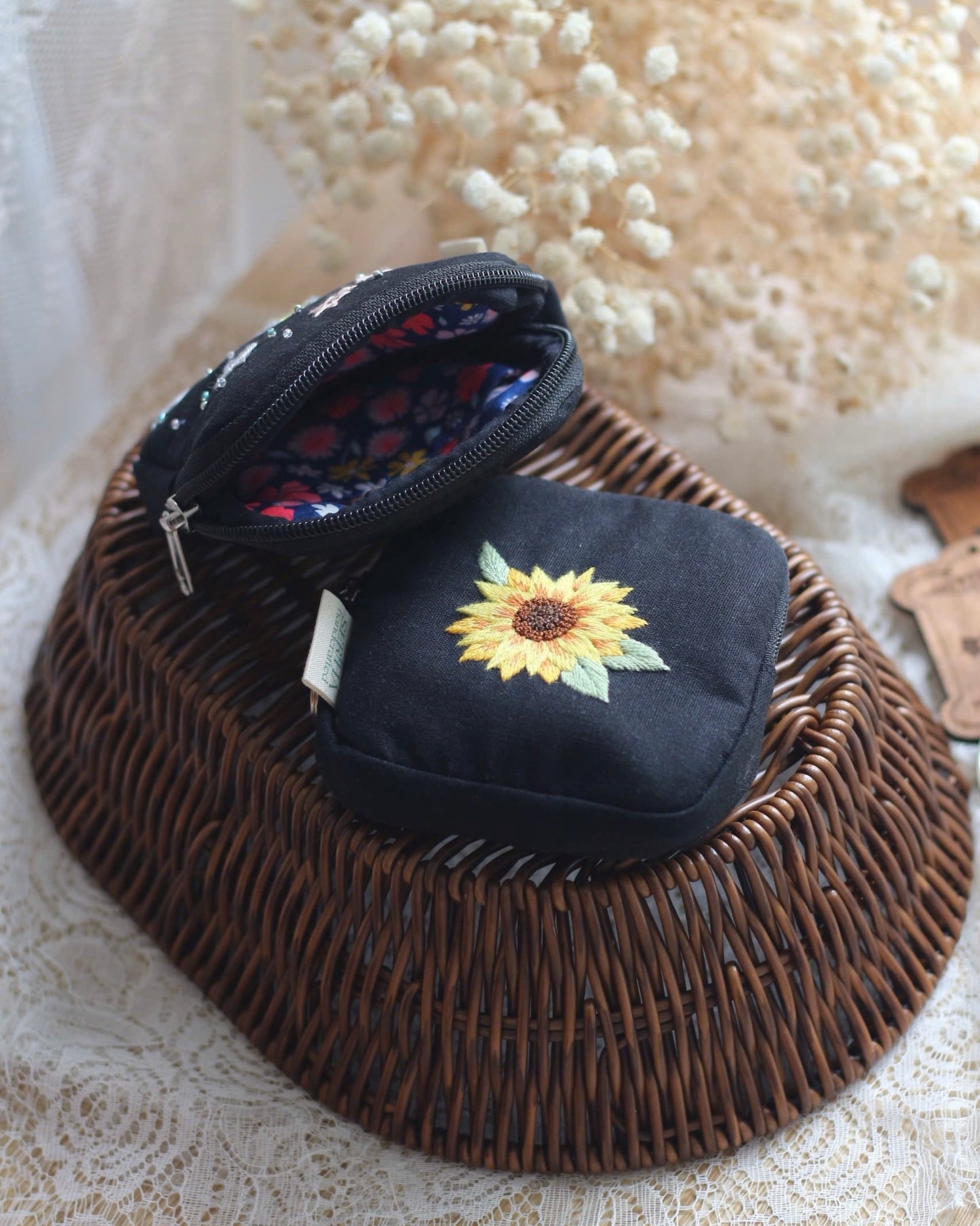 Sunflower pouch
