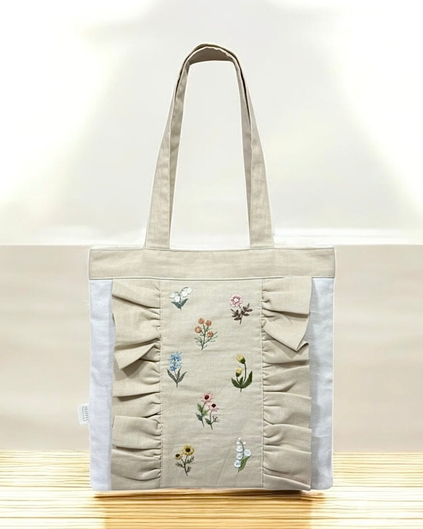 Summer field tote bag