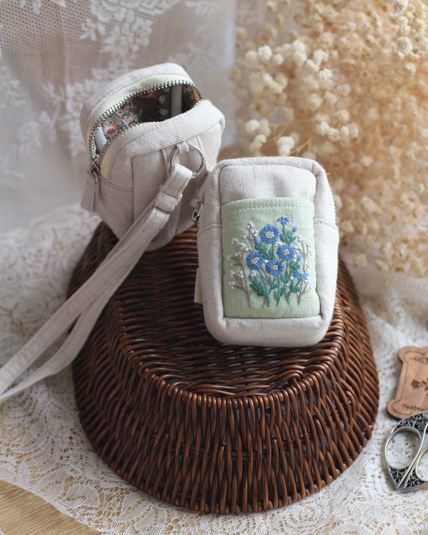 Flower Oasis Pouch