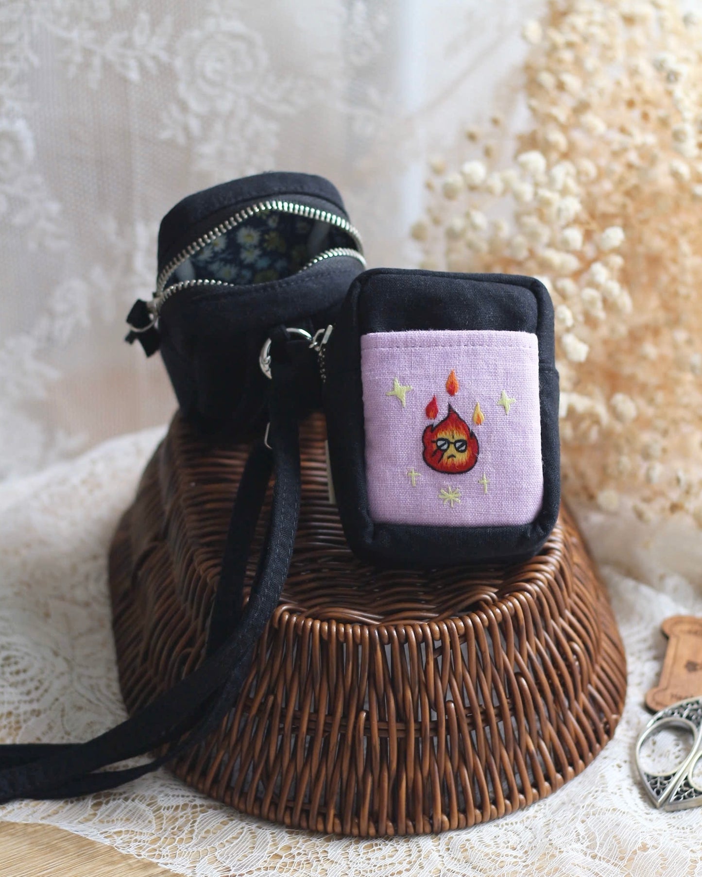 Calcifer pouch