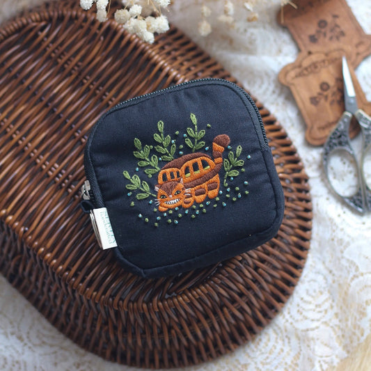 Cat bus pouch