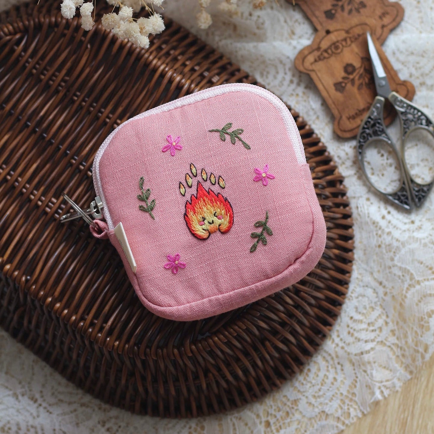 Calcifer pouch