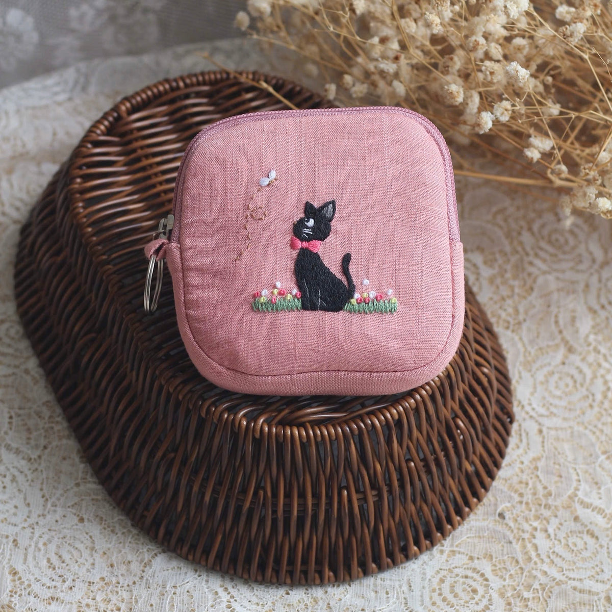 Cat pouch