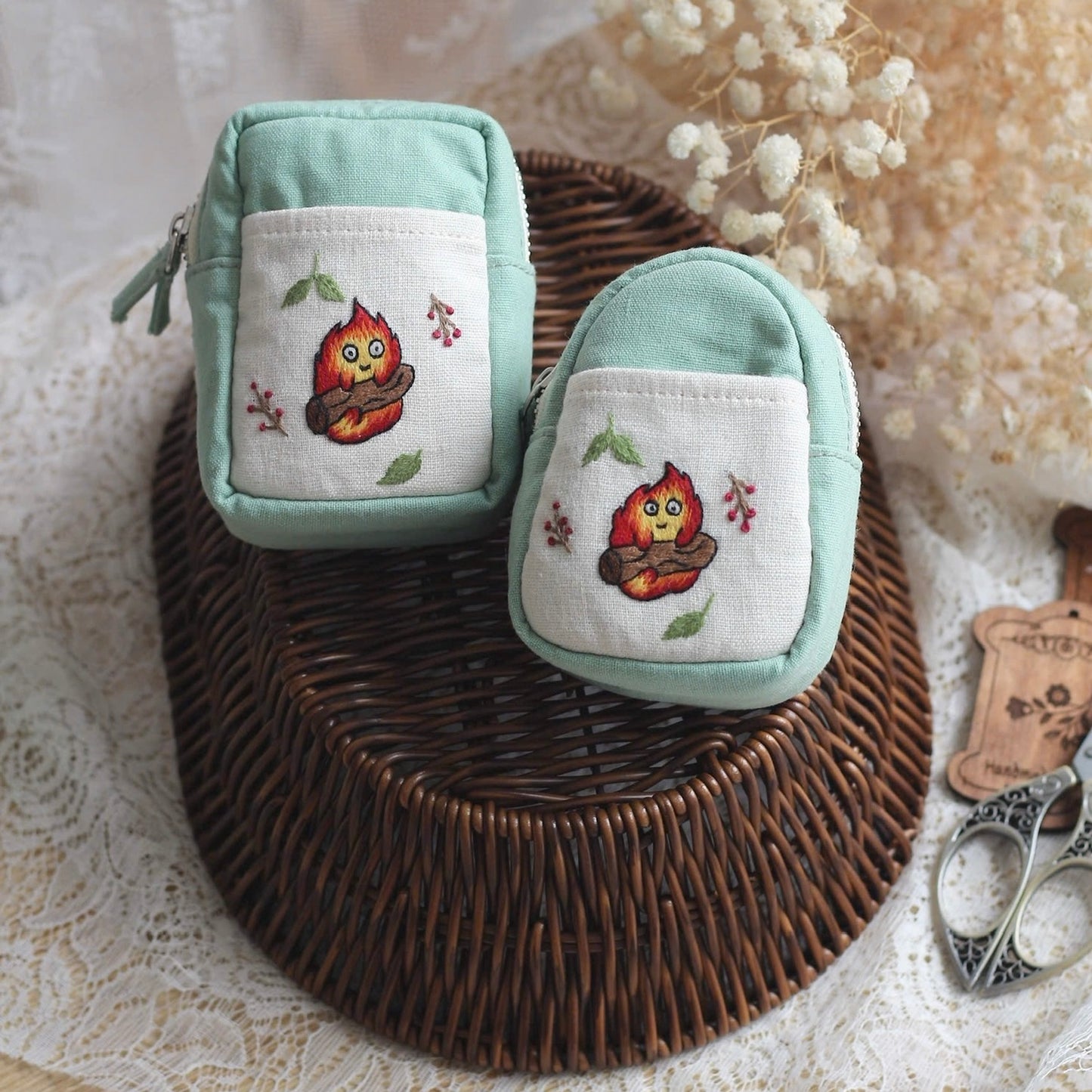 Calcifer pouch