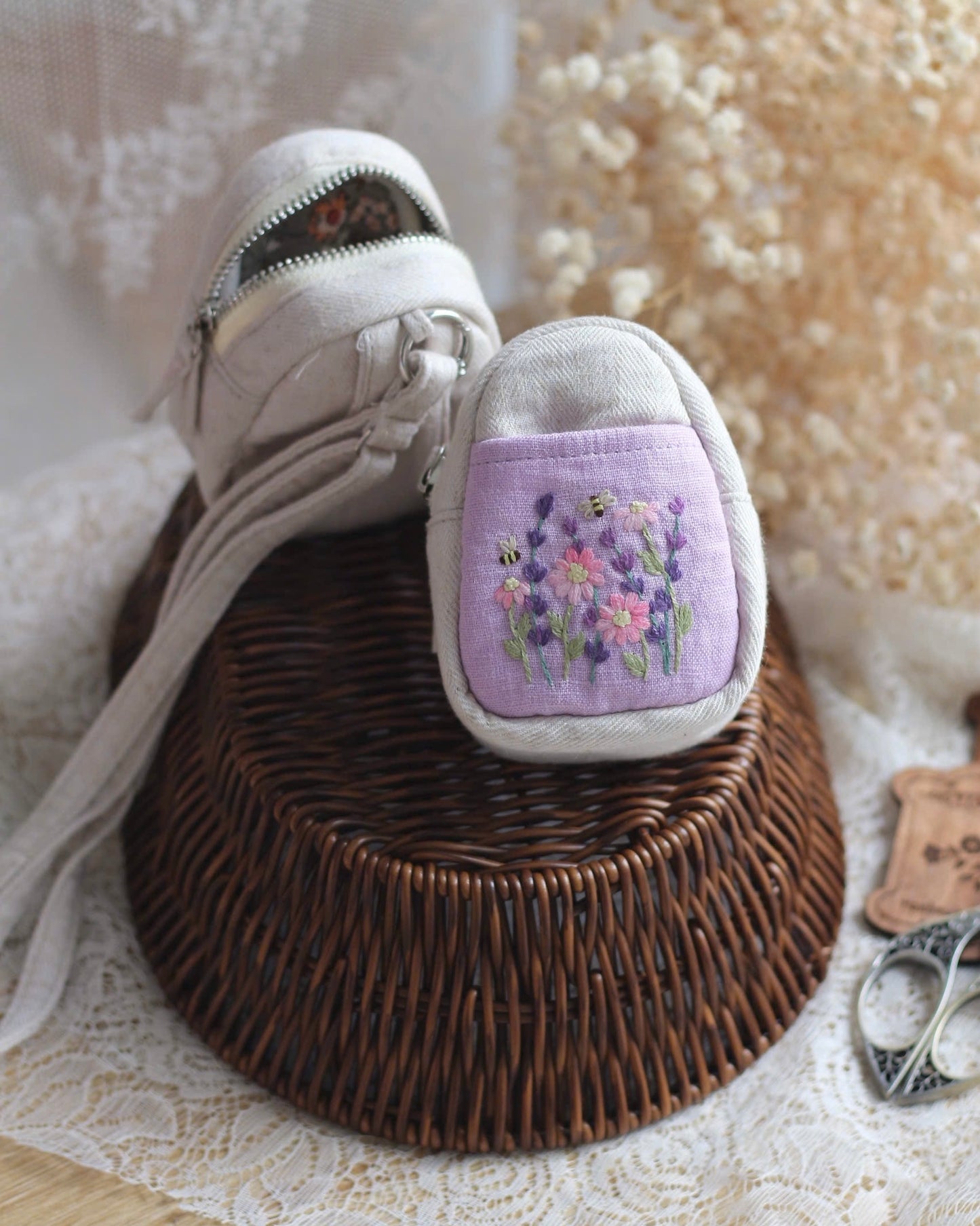 Garden pouch