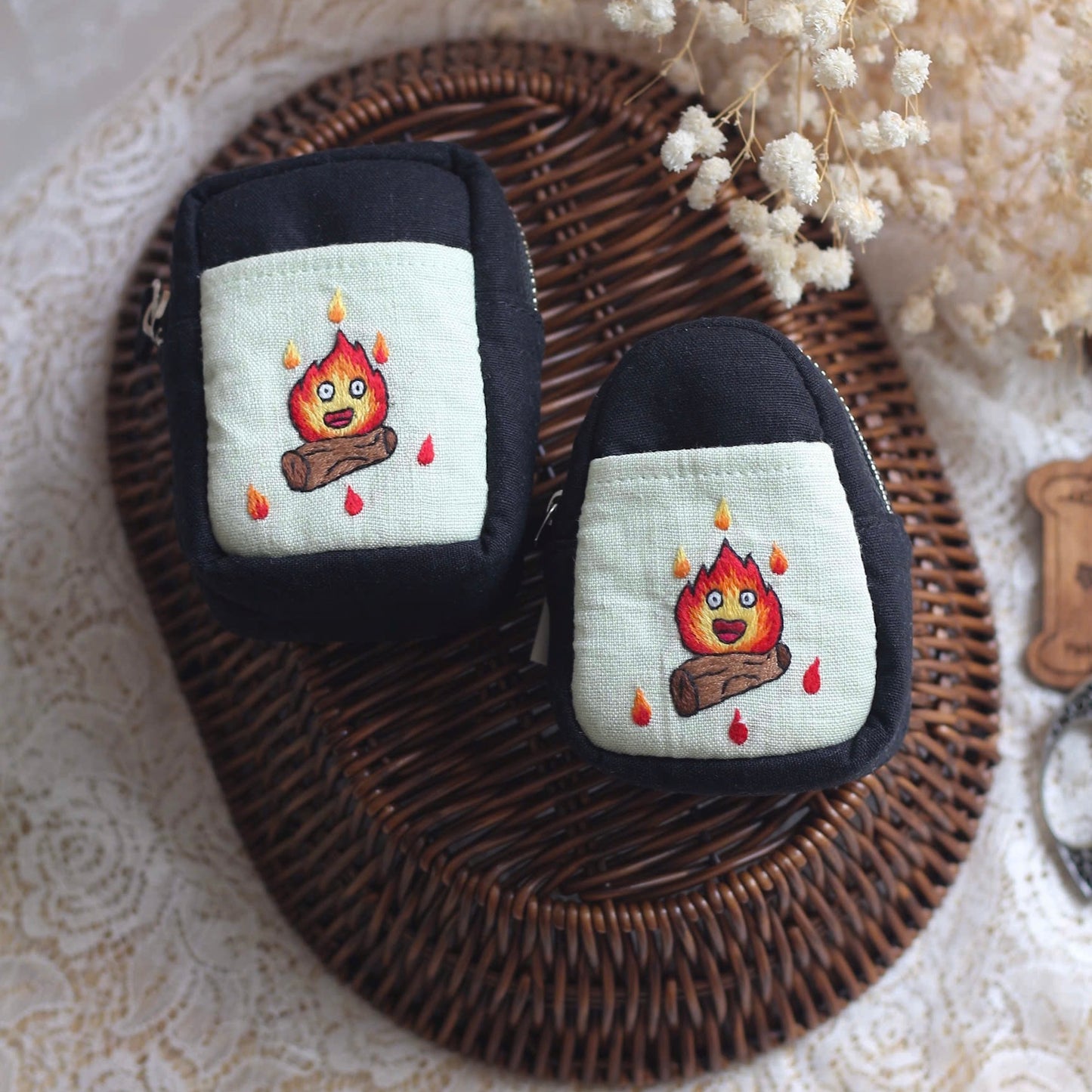 Calcifer pouch