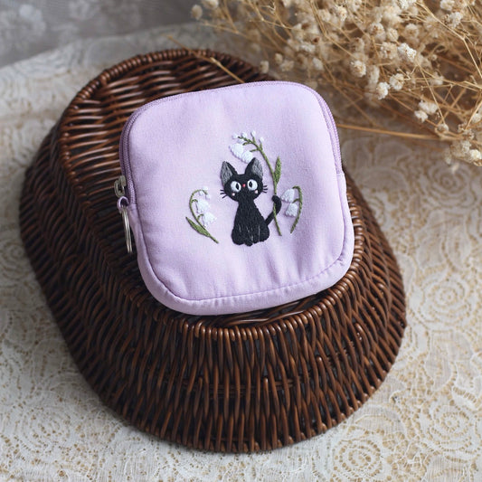 Cat pouch