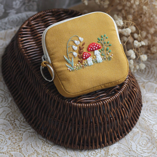 Mushroom pouch